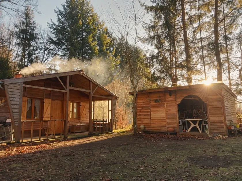 Peaceful chalet in the heart of the forest - Image 1