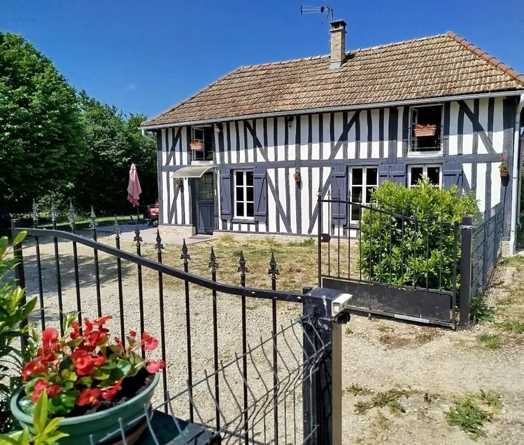 Cozy Champenois house - Image 1