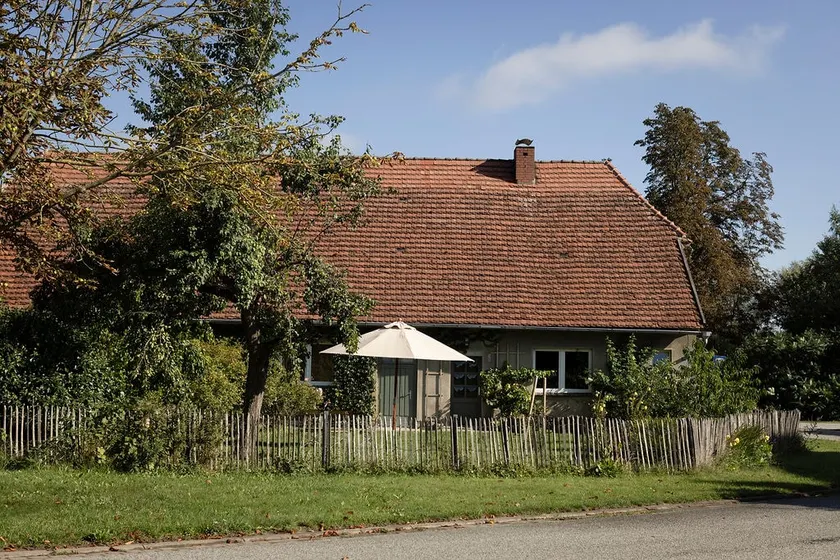 Country house with private garden and great views - Image 1