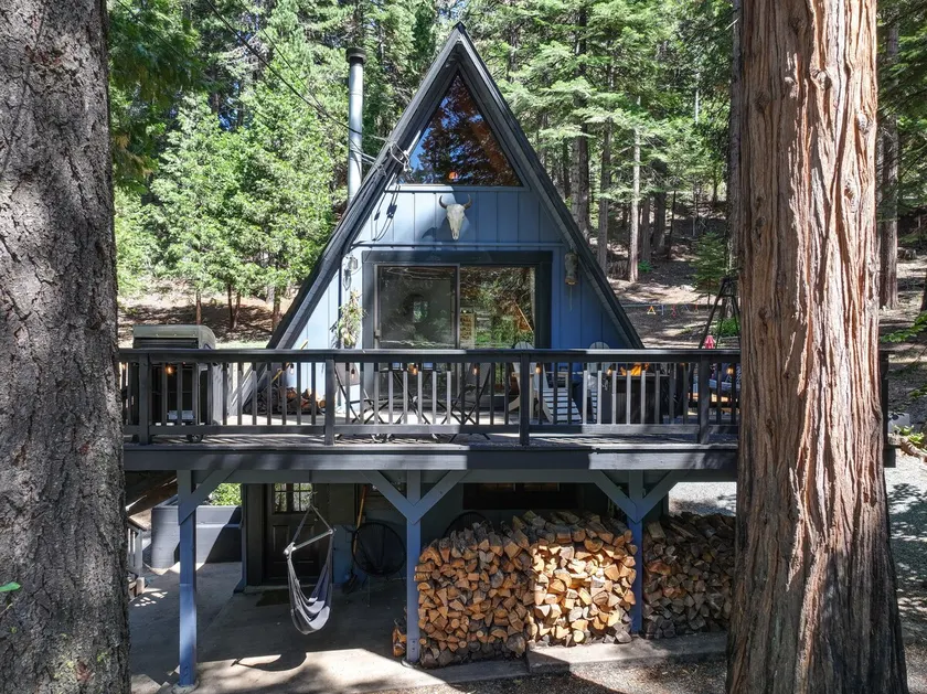 Decks, Grills + Fire Pit: Camp Connell Hideaway! - Image 1