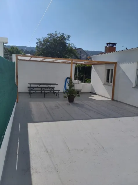 outside the center - Image 1