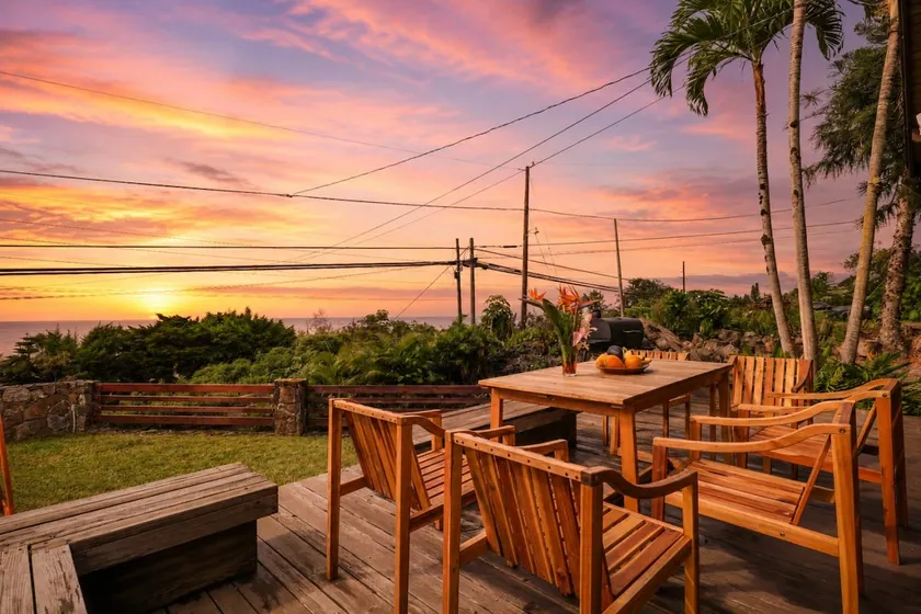Ocean-View Kona Retreat Sleeps 16 + Beach Gear - Image 1