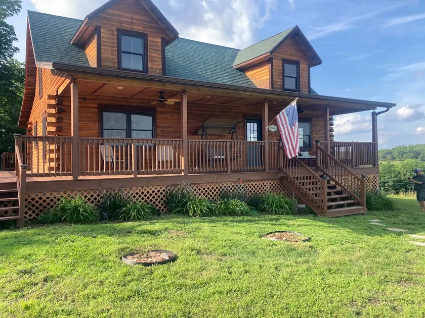 Deer Creek Cabin, on 26 acres in the Ozarks - Image 1