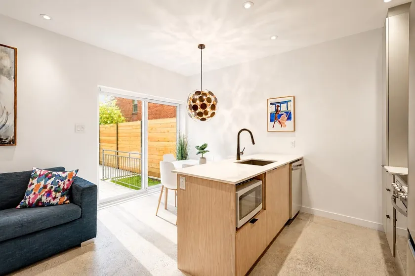 Downtown - Amazing 2 bedroom/2 bathroom - Image 1