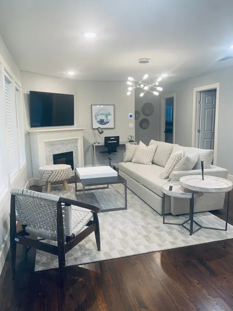 Cheerful stylish three bedroom home. - Image 1