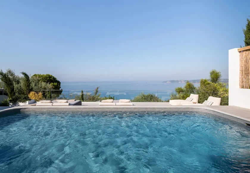 Lourdas White Villa - Image 1