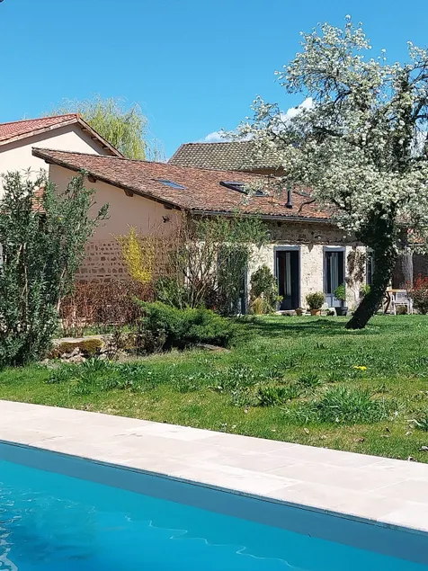“L'Orangerie du Presbytère” with heated pool. - Image 1