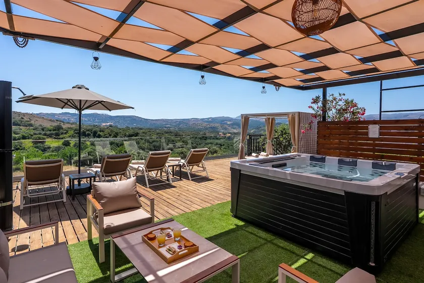 Villa Paris with Rooftop & Jacuzzi - Image 1