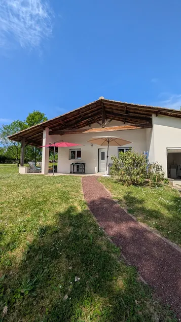 Landes-style house, nestled between pine trees and hillsides - Image 1
