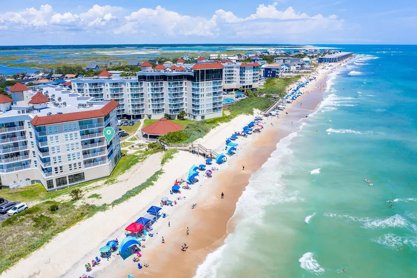 Oceanfront Condo with beach access - Image 1