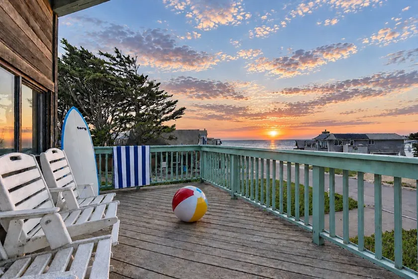 Knot-a-Care! Hot Tub!! Walk to Beach!! BBQ! Fast WiFi!! - Image 1