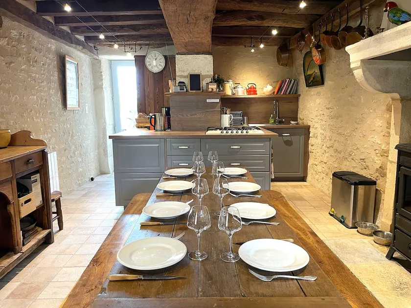 Traditional burgundian house, ideal for families, peace and quiet in nature. - Image 1