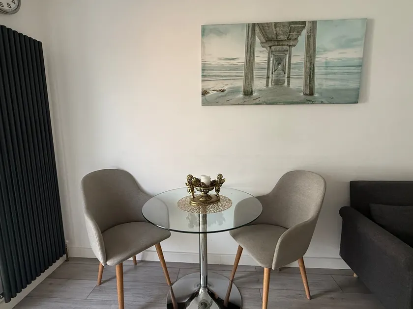Cosy private home near Heathrow & Central London - Image 1
