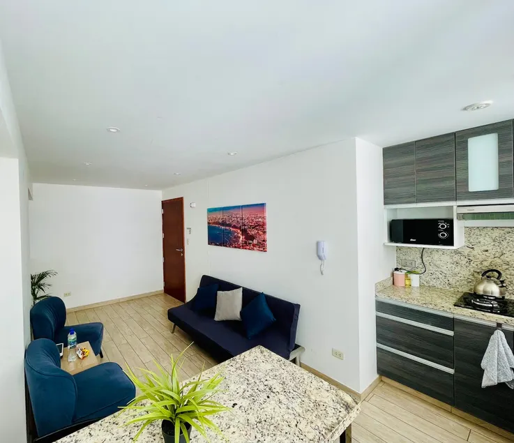 Modern 1BR Fully Equipped Near Miraflores - Image 1