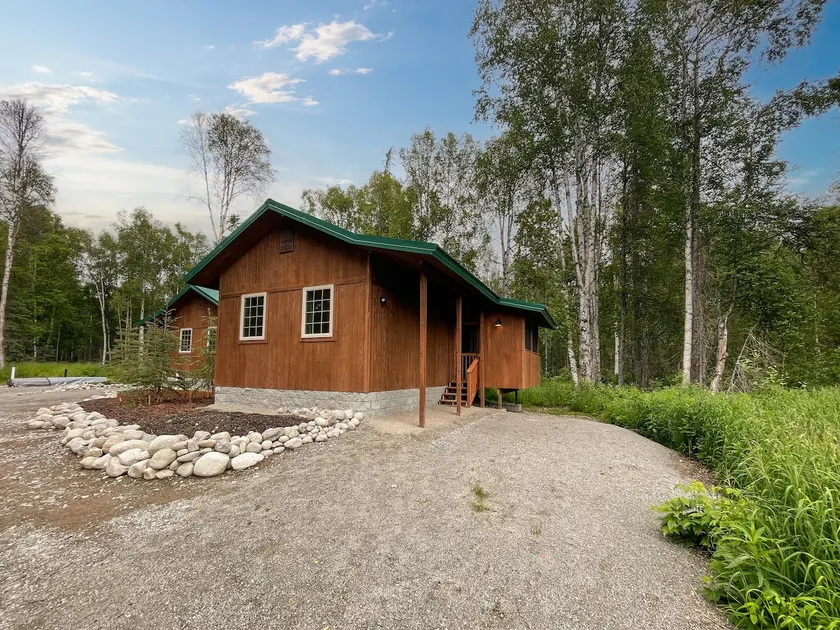 Talkeetna Wilderness Lodge - Luxury King Cabin 9 - Image 1