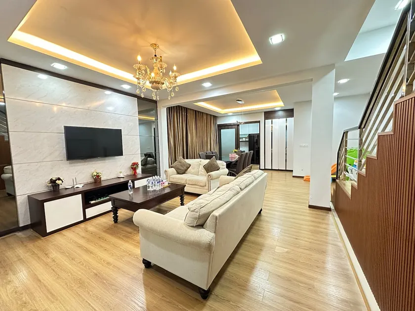 Semi Villa Downtown Batam Full Renovation - Image 1