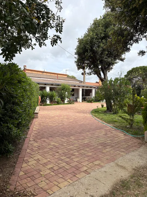 Casa Twins - Image 1