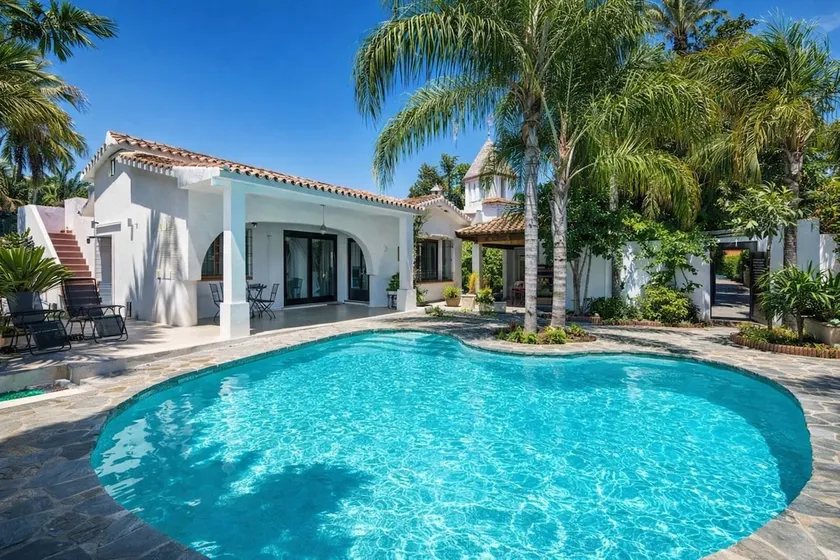VILLA DE LA QUILLA- Private swimming pool next to the beach - Image 1