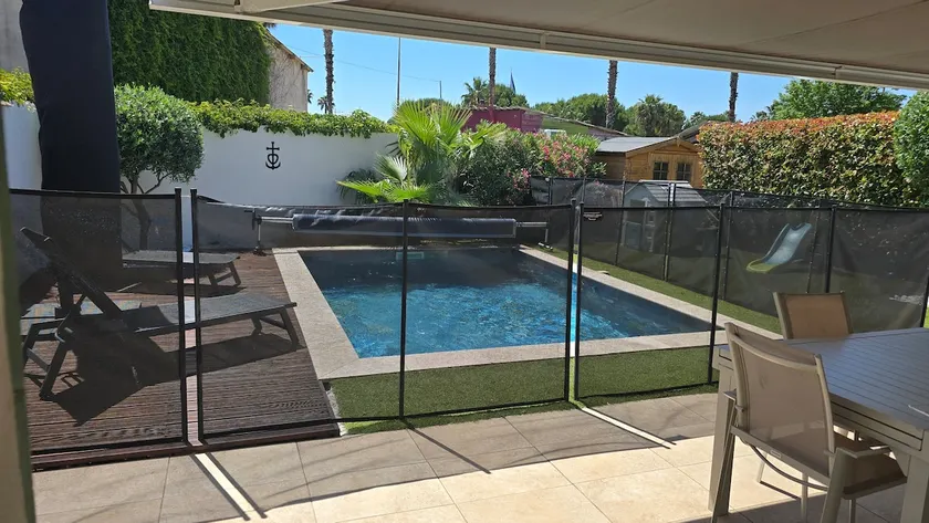 Villa de lujo con piscina grande cerca de Montpellier está a 20 minutos de las playas - Image 1