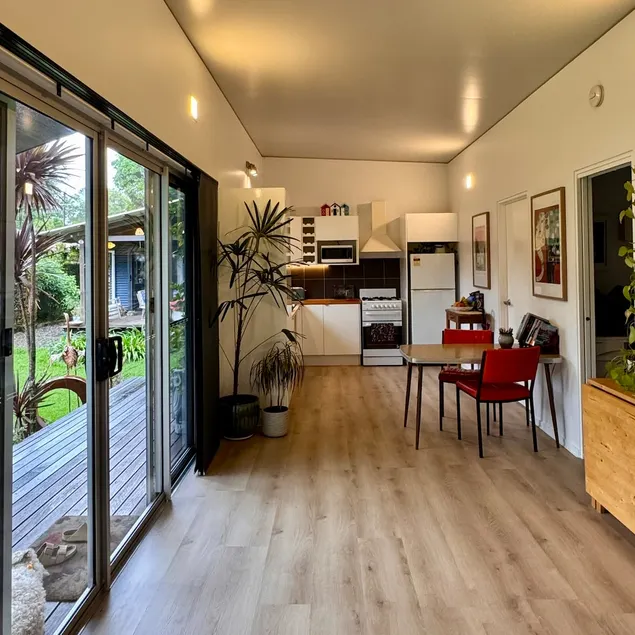 The Art House: Boutique Stay Near Byron Bay - Image 1