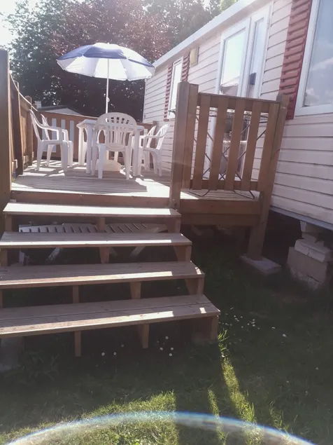 Mobile home for 4/6 people, terrace, beautiful green space, Wi-Fi - Image 1