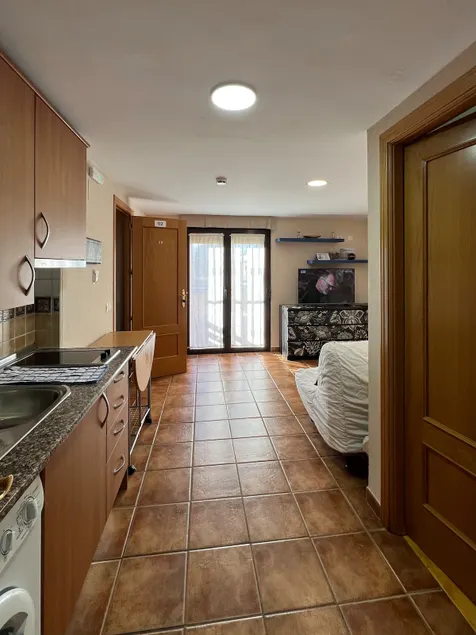 Family studio with double bed and patio - Image 1