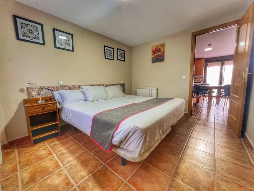 Apartments in Ávila, Studio with a queen bed and - Image 1