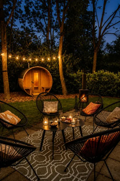 Retro Chic Retreat | Sauna, Hottub & Lakeside Calm - Image 1