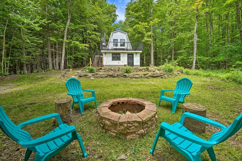 Wilmington Chalet w/ Hot Tub < 8 Mi to Mount Snow! - Image 1