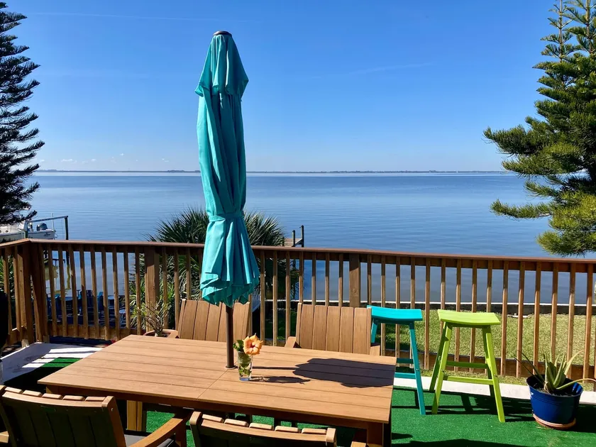 Direkt am Fluss mit herrlichem Blick * Shared Pool * 200 m zum Strand - Image 1