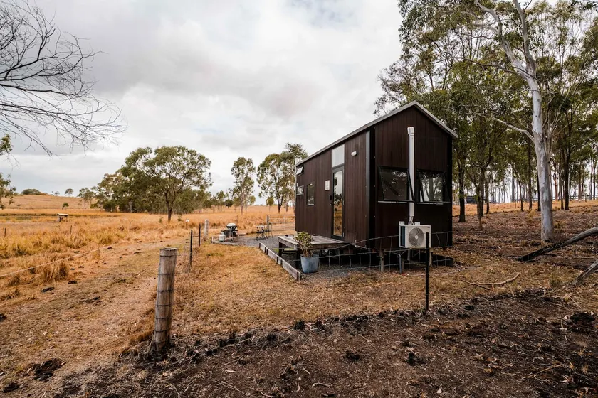 Golden Hill Farmstay by Tiny Away - Image 1