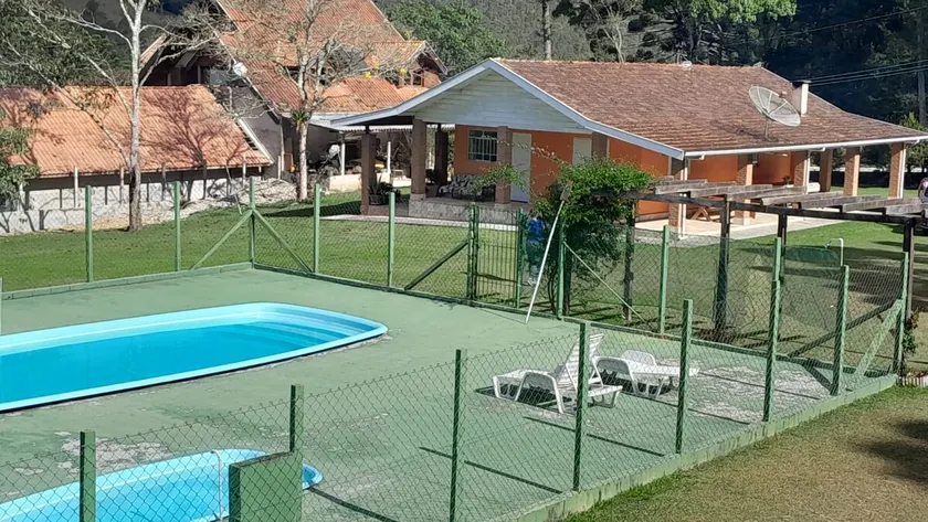 Nice house with a pool in the middle of nature. - Image 1
