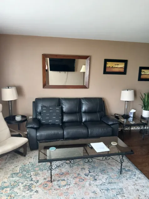 Basics 90’s Condo 900 Moses Lake Downtown - Image 1