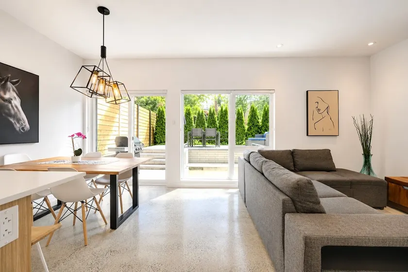 Beautiful Condo with Private Terrace, 2 Bedrooms / 2 Bathrooms - Image 1