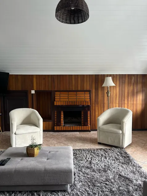 Lovely apartment with an indoor fireplace - Image 1
