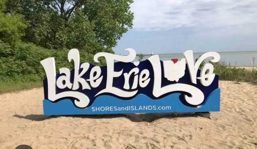 Beautiful Catabwa, Lake Erie in West Harbor - Image 1