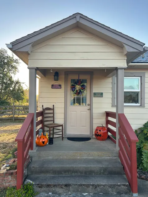 Vintage villa-Country Living Guesthouse - Image 1