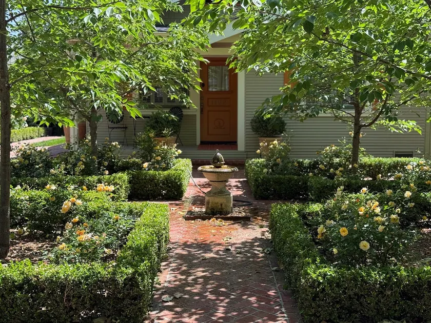 Wine Country Historic Cottage - Image 1