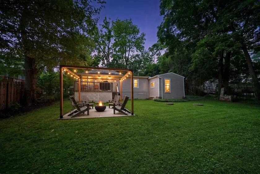 Boho Bungalow, Quiet Relaxing Cottage by the River - Image 1