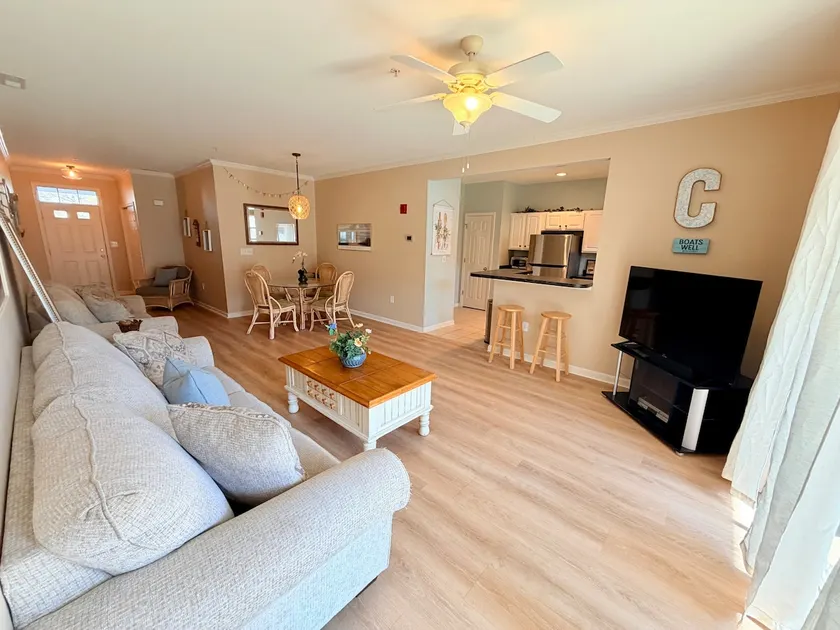 2 bed/bath dog/kid friendly condo w/ pool in Lewes - Image 1