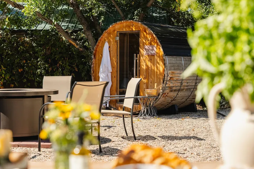 Canyon Basecamp with Hot Tub, Sauna and EV Charger - Image 1