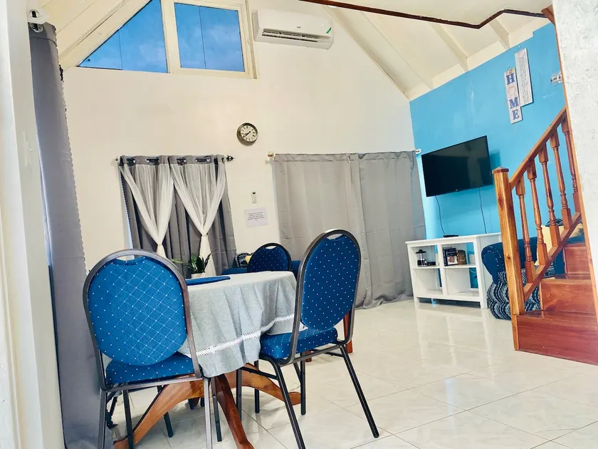 PALM BREEZE VILLA FREE WIFI 🇯🇲 - Image 1