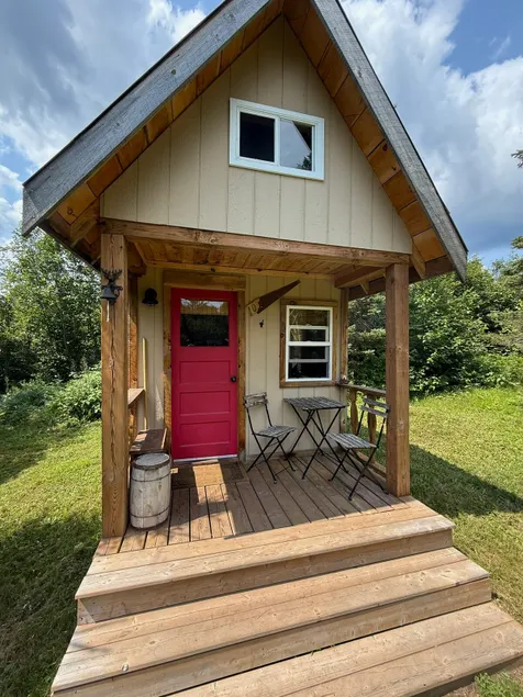 Tip Inn | Private Escape | Firepit | Trails - Image 1