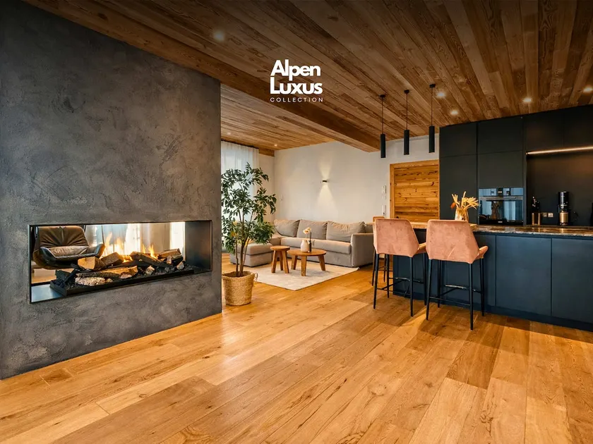 CLOUD 9 – Private Whirlpool & Rooftop Terrace - Image 1