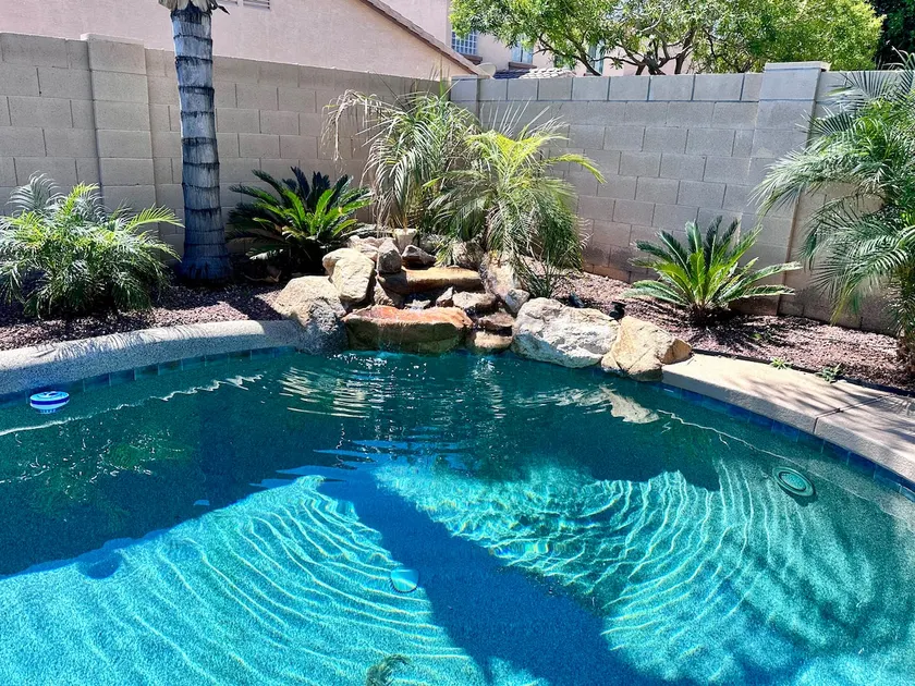 5 miles to Tennis Fac/ 5 BRM Hm/Heated Pool - Image 1