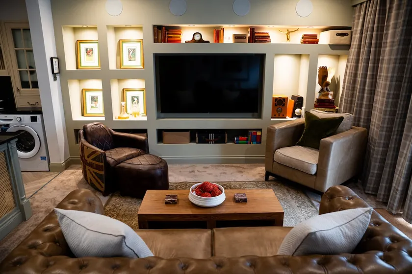 2 Bed Ground floor Apartment with parking - Image 1