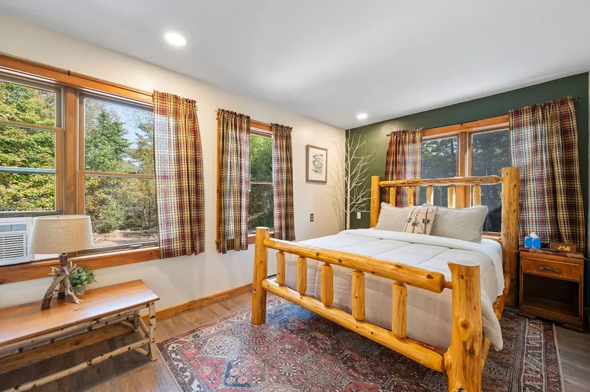 The Pinecone Flat - Cozy Adirondack Apartment - Image 1
