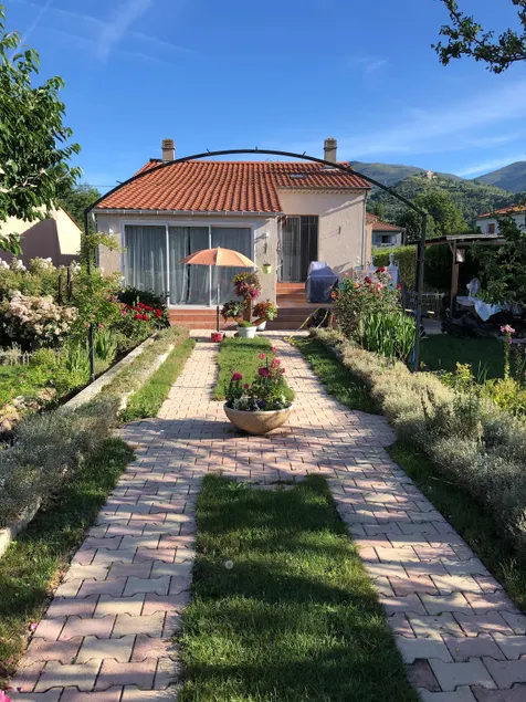 Great 5-room house with garden - Image 1