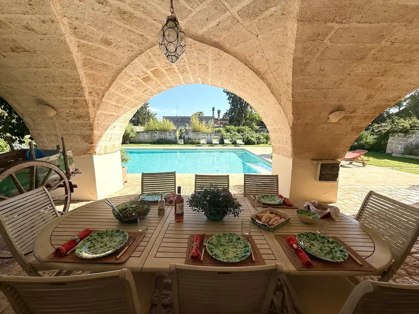 Exclusive villa with large pool (Salento) - Image 1