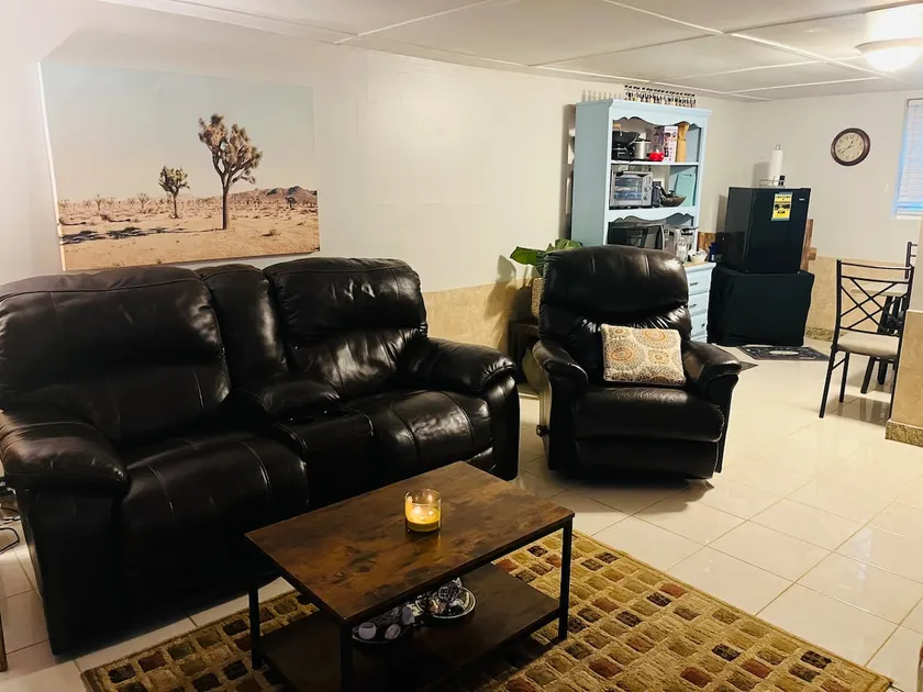 Peaceful 1 Bedroom Sleeps-3 Private Entrance - Image 1